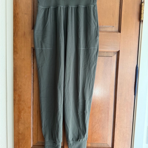 Athleta Salutation Jogger in Dark Gray - Picture 2 of 4